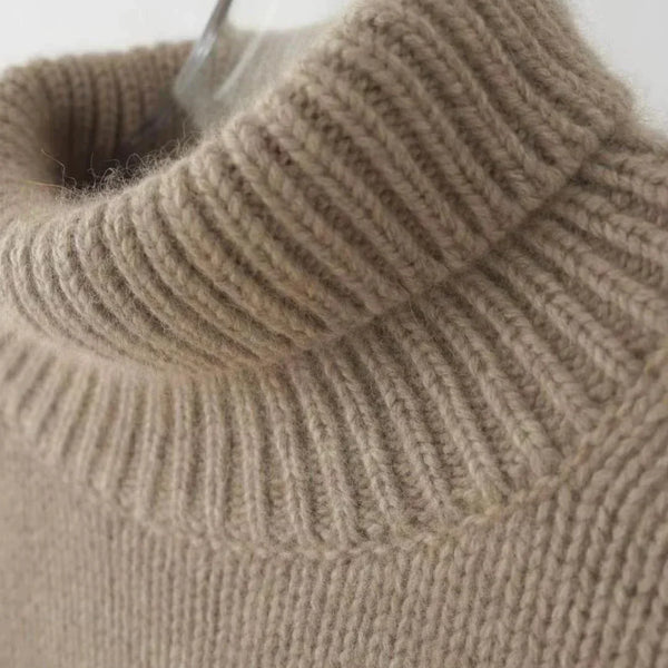 Elia | Turtleneck Sweater