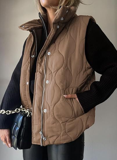 PAMMY™ - Gilet matelassé classique à boutons et fermeture éclair avec col