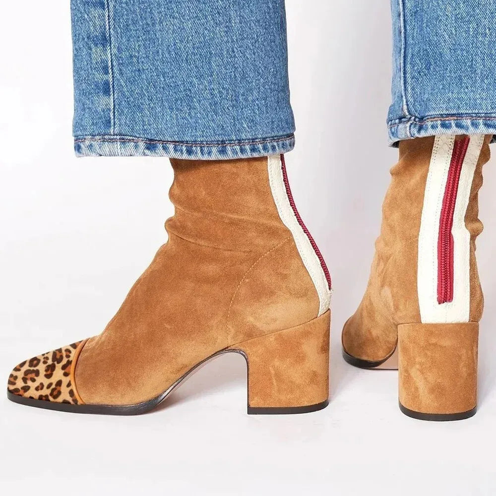 Victoria | Bottes à talons à bout carré