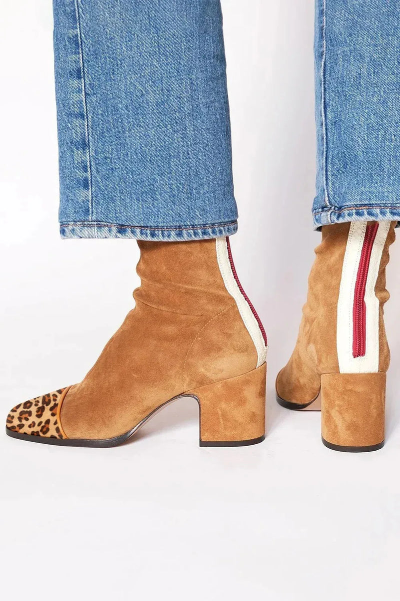 Victoria | Bottes à talons à bout carré