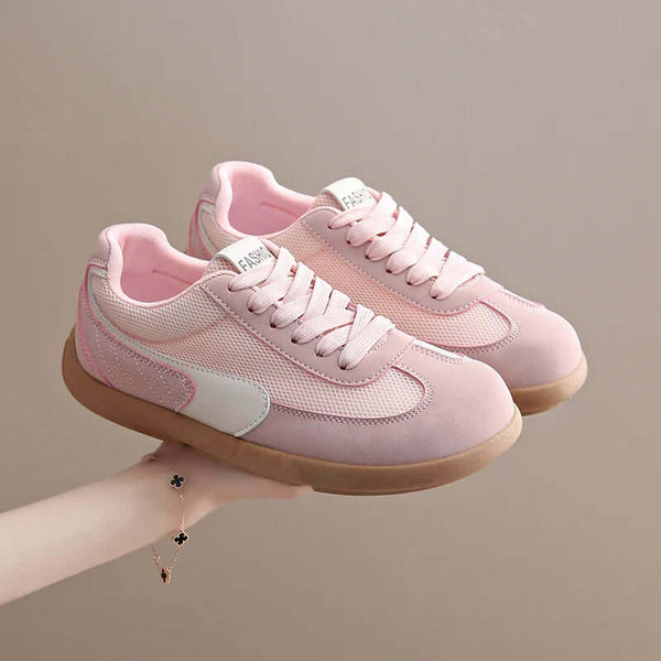 Sarah - Shoes with a Wide Toe Box