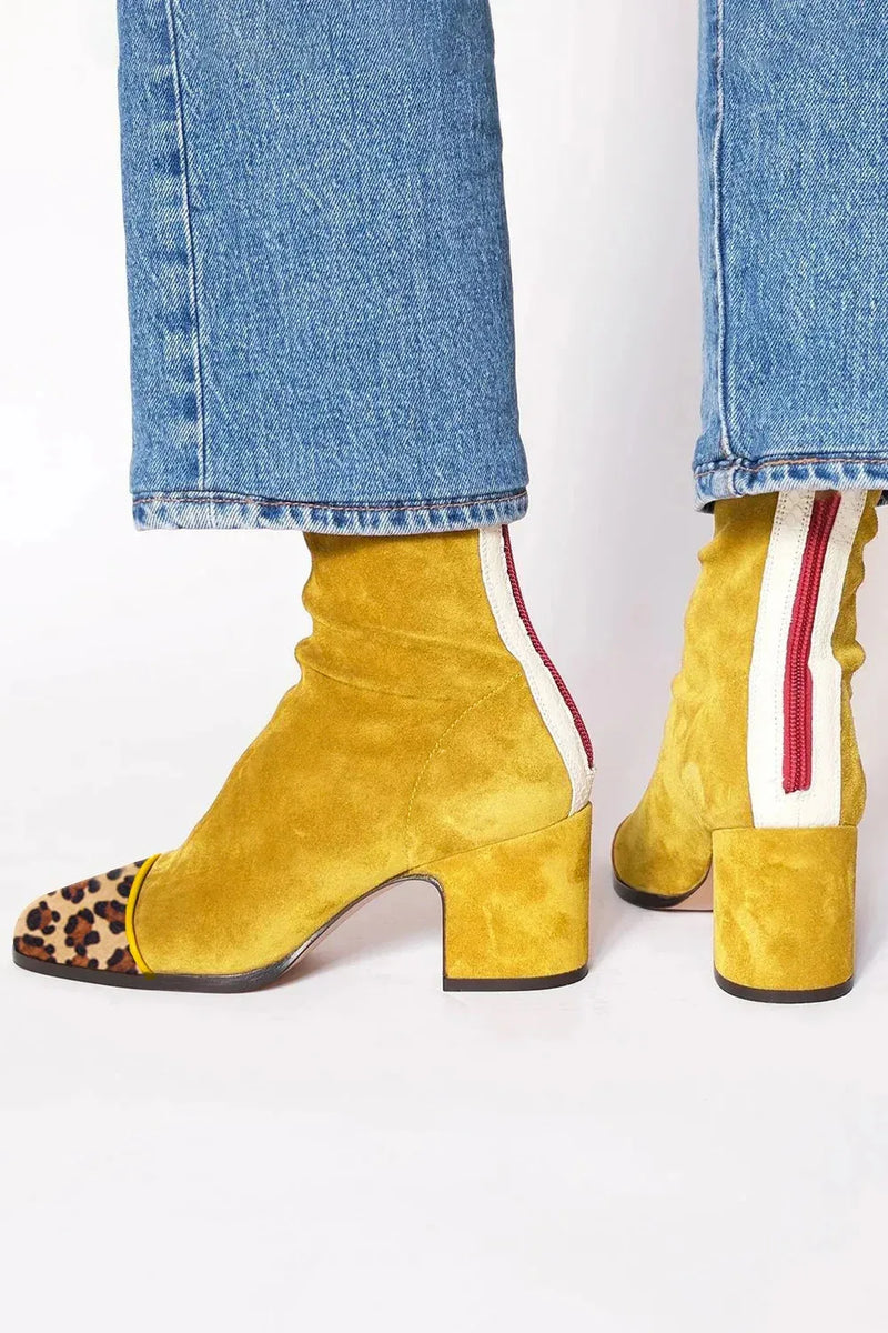 Victoria | Bottes à talons à bout carré