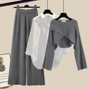  Ensemble trois pièces : pull gris + chemise blanche + pantalon large gris