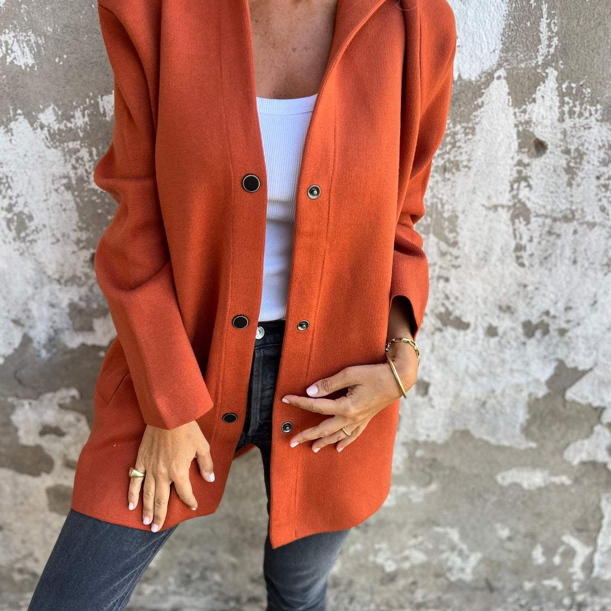 Arianna | Cardigan à capuche avec détails en boutons