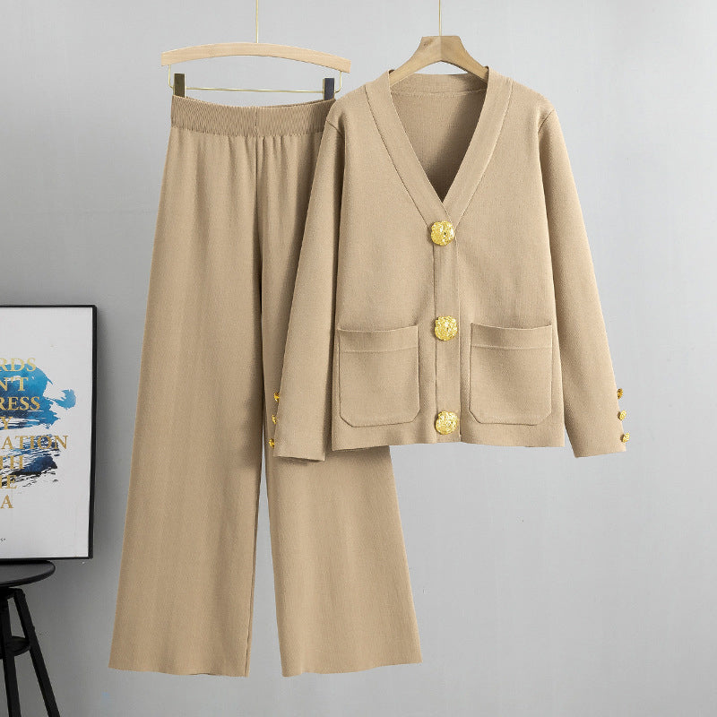 Kathleen | Ensemble Tricot Élégant avec Boutons Dorés